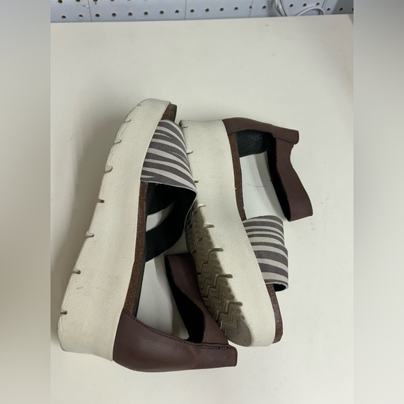 - OTBT MONTAUK SANDAL - Picture 4 of 9